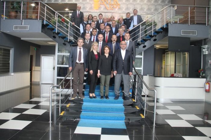 Mengüç, ilçe başkan yardımcılarıyla buluştu