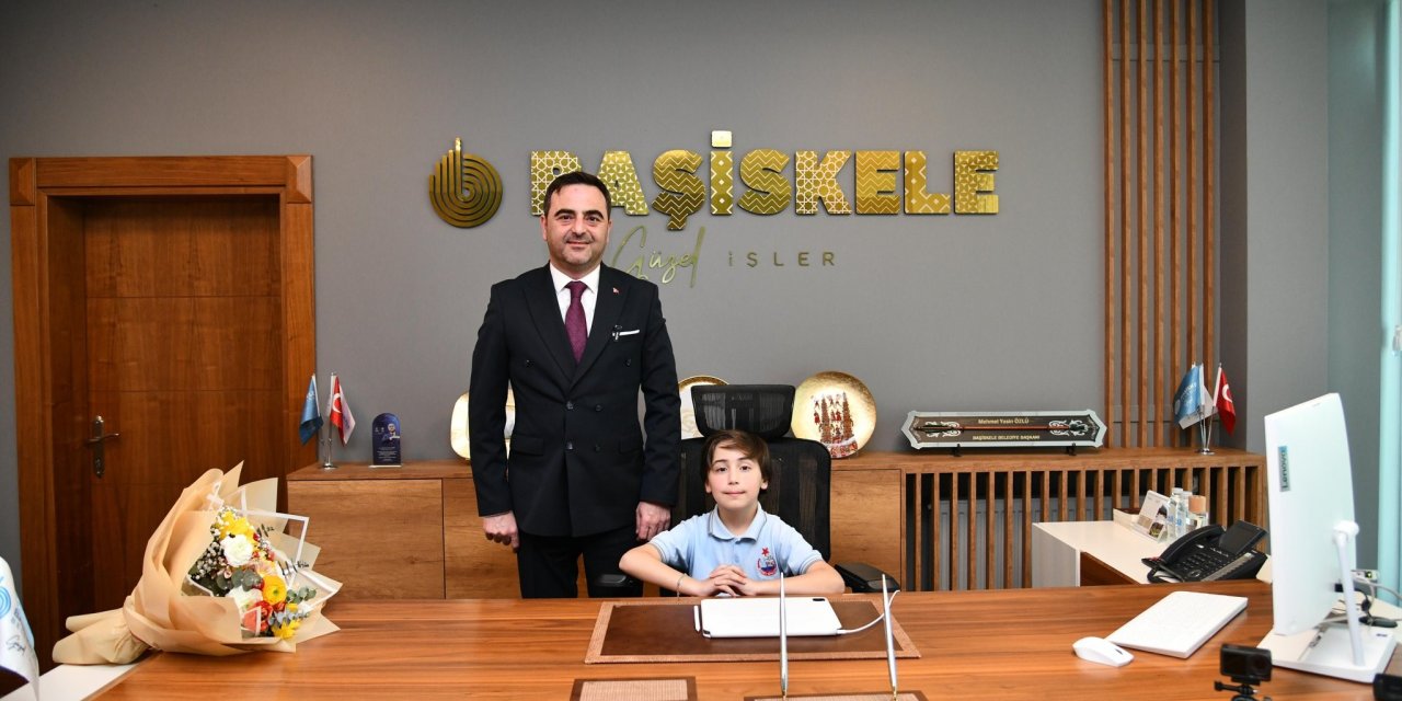 Başkan Özlü, koltuğunu Abdullah'a devretti