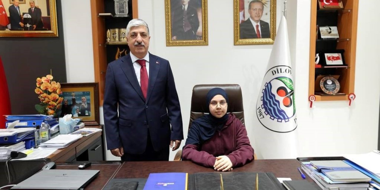 Ömeroğlu koltuğunu Rubeyda'ya emanet etti