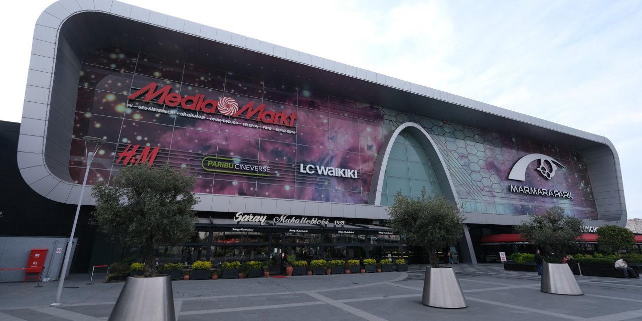 AVM'LER DÖNÜŞÜYOR:  E-ticaret Rakip Değil, Tamamlayıcı