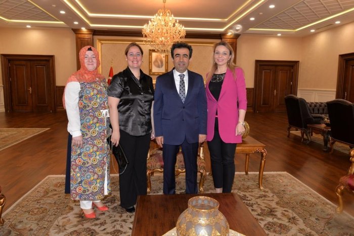 Diş hekimlerinden Güzeloğlu’na ziyaret