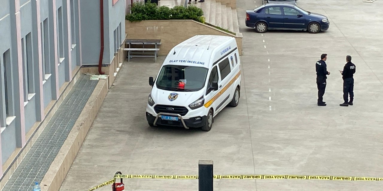Liseli öğrenci okulun 4'üncü katından düştü