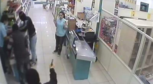 Çayırova’da silahlı soygun