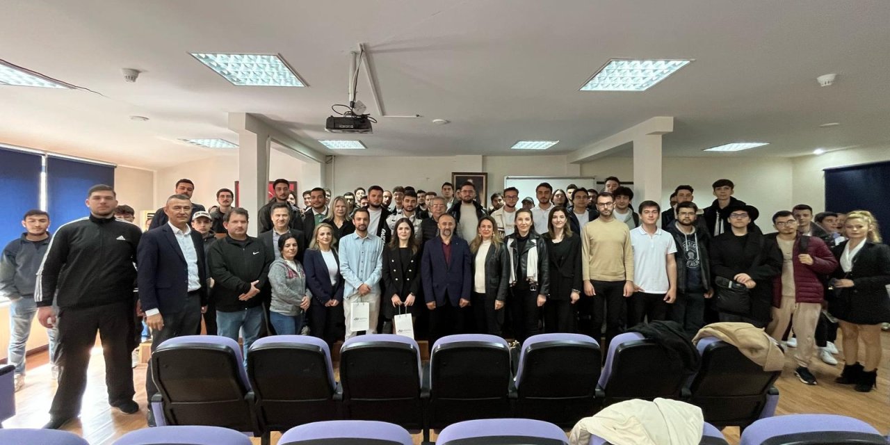 KOÜ Hereke Asım Kocabıyık Meslek Yüksekokulu’nda Kariyer Etkinliği