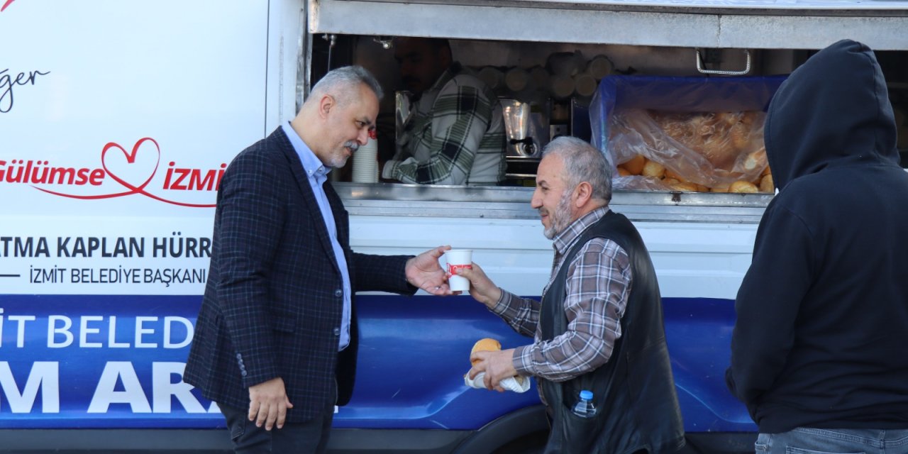 İZMİT BELEDİYESİ  TÜPRAŞ işçilerine sıcak destek!