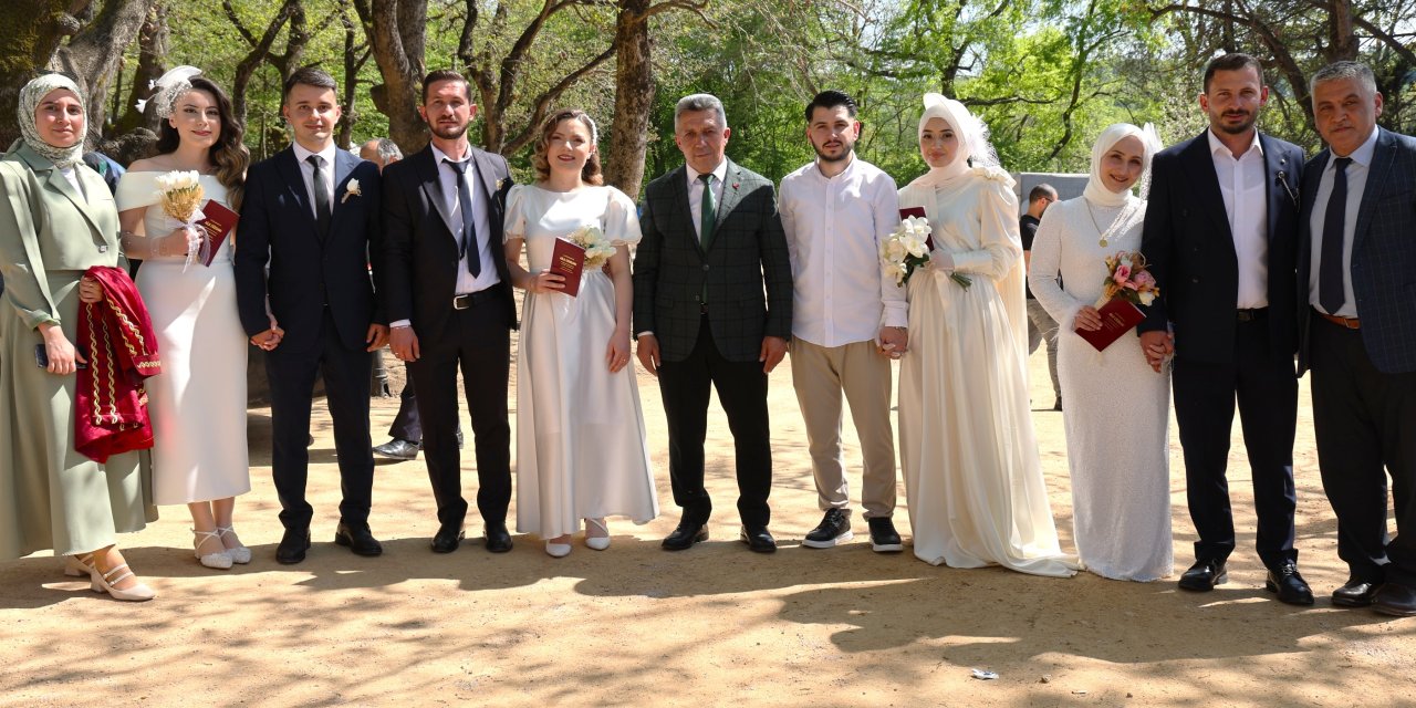 Nikah için Seyrek Palamar Mesire Alanını Seçtiler