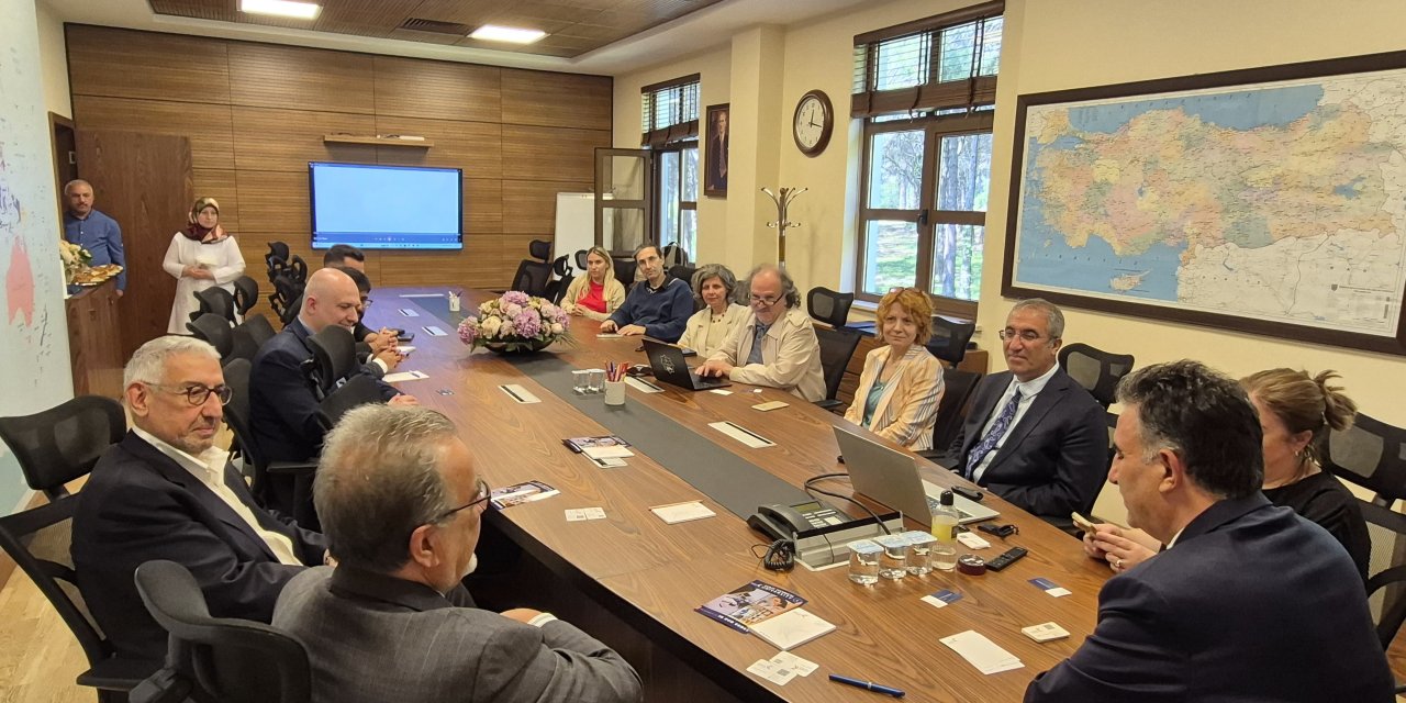 GTÜ ve International Business  University'den İş Birliği Hamlesi