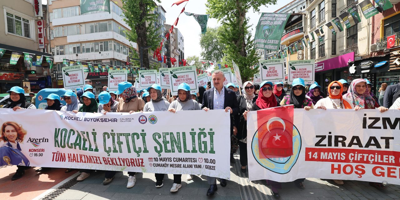 Cumhuriyet Bulvarı, çiftçilerin korteji ile şenlendi