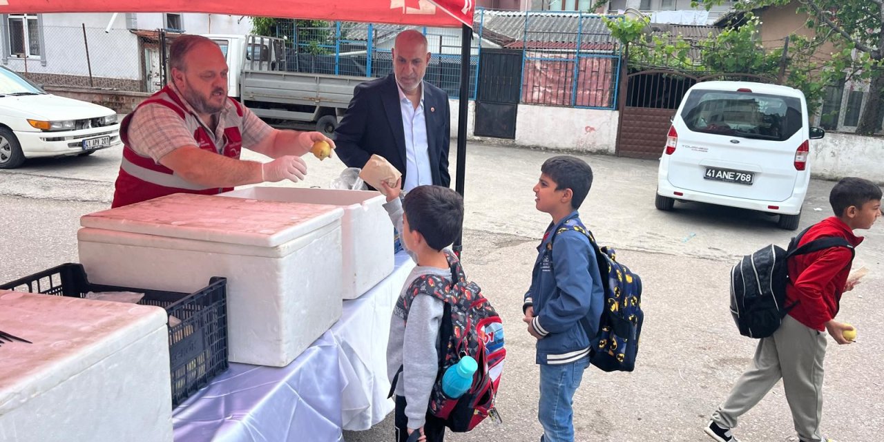 İzmit Belediyesinden ‘Beslenme Saati’