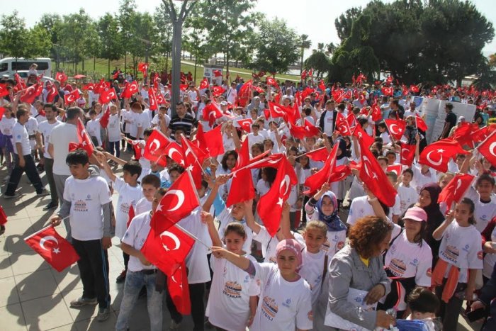 10 bin vatandaş kitap için koştu