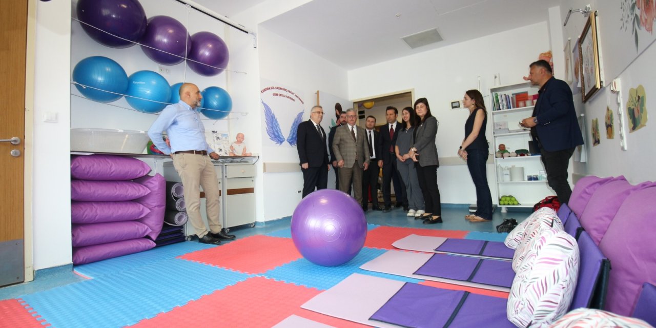 Kandıra Devlet Hastanesi’nde Gebe Okulu açıldı
