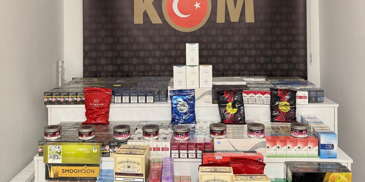 Durdurulan araçtan kaçak sigara, puro, nargile tütünü ve cay fışkırdı!