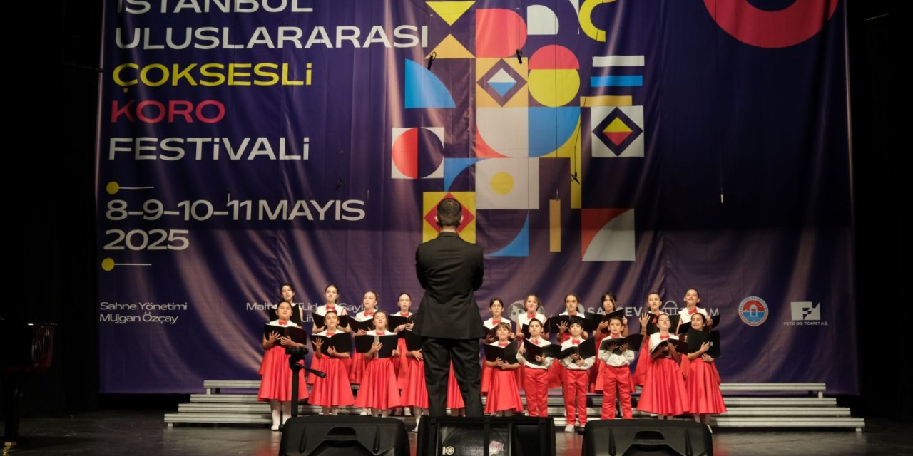 Büyükşehir Çocuk Korosu gururlandırdı