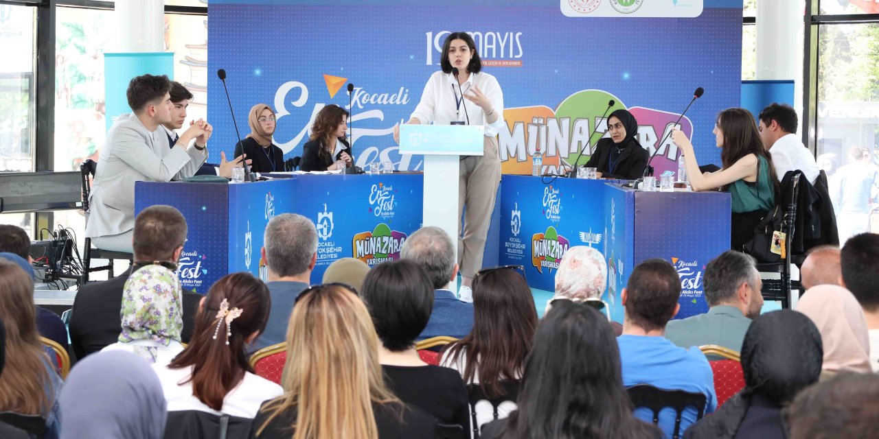 EnFest Münazarası'nda Genç Fikirler Yarıştı