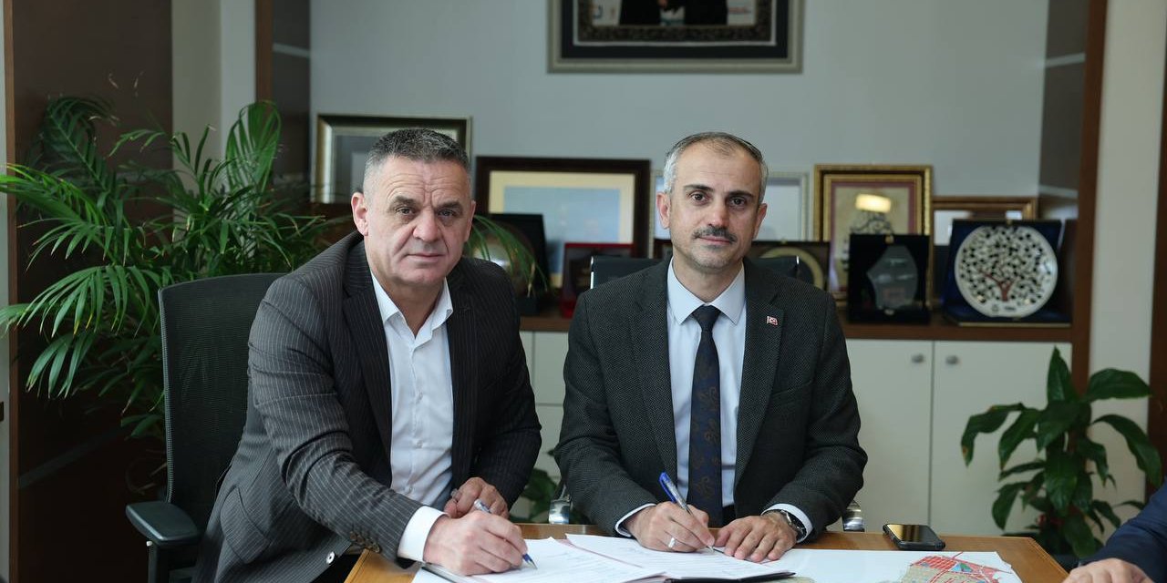 Çayırova Belediyesi’nde TİS İmzalandı