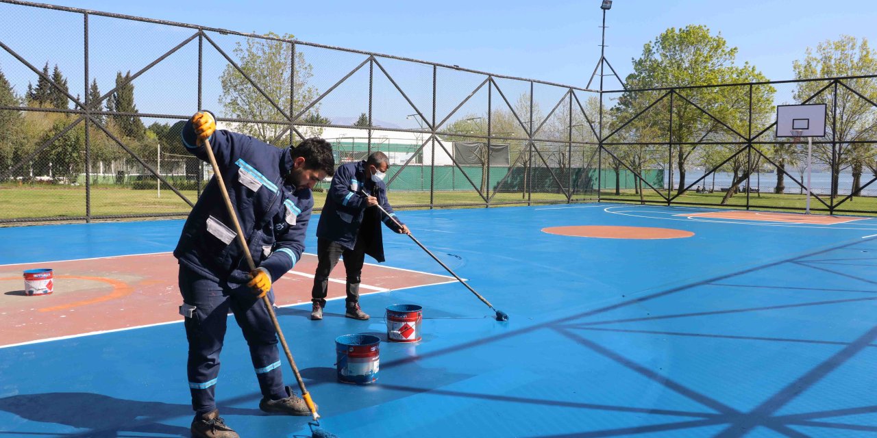 Basketbol sahaları yenileniyor