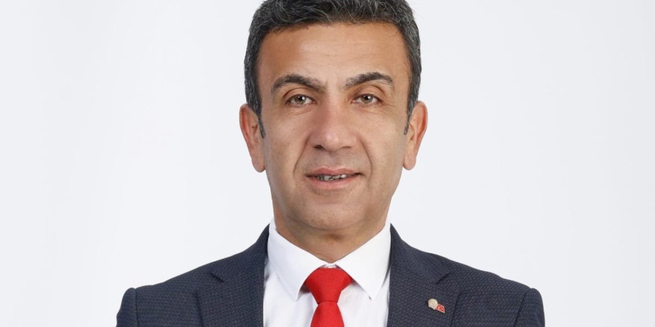 Ertürk, “Biri artık Tahir Beye  komik olmadığını söylemeli!”
