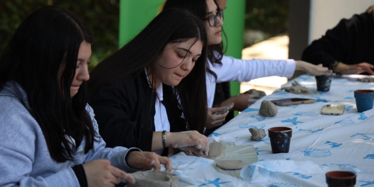 Gençler Seramikle Buluştu