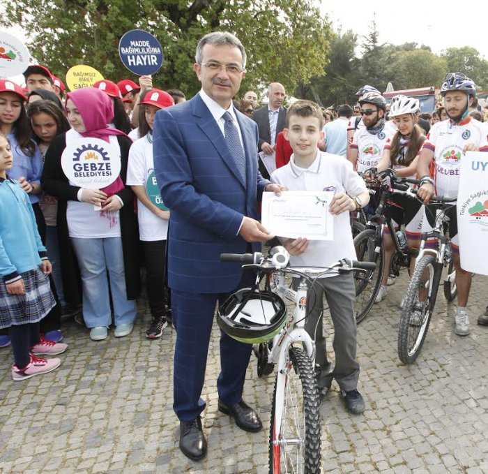 Köşker’den öğrencilere bisiklet sürprizi