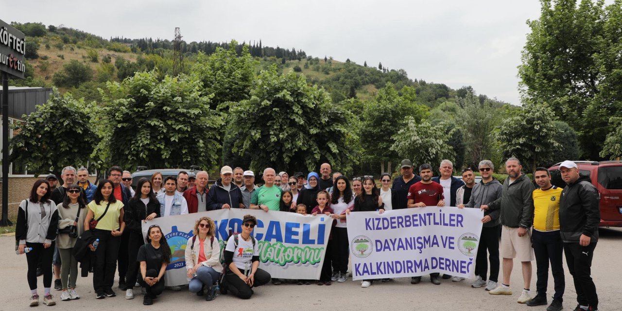 Karamürsel Belediyesi’ndan Çevre Yürüyüşü