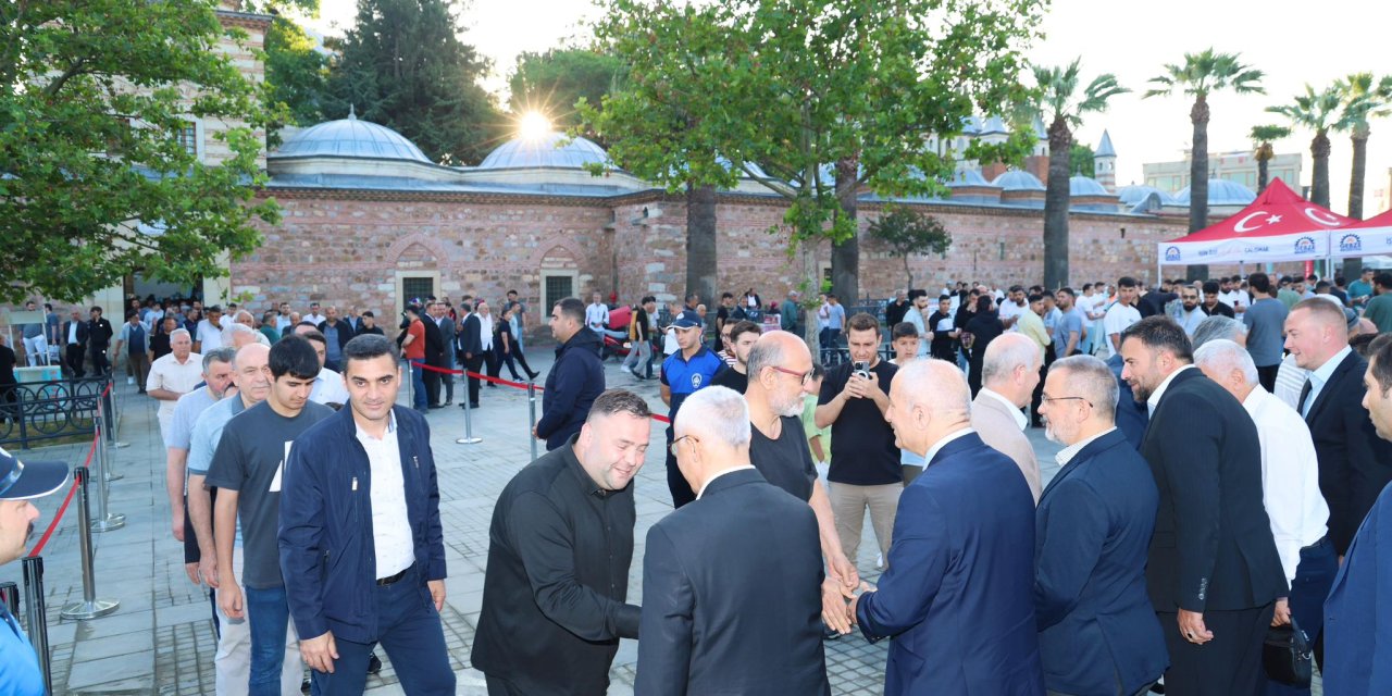 Gebzeliler Kent Meydanında Bayramlaştı
