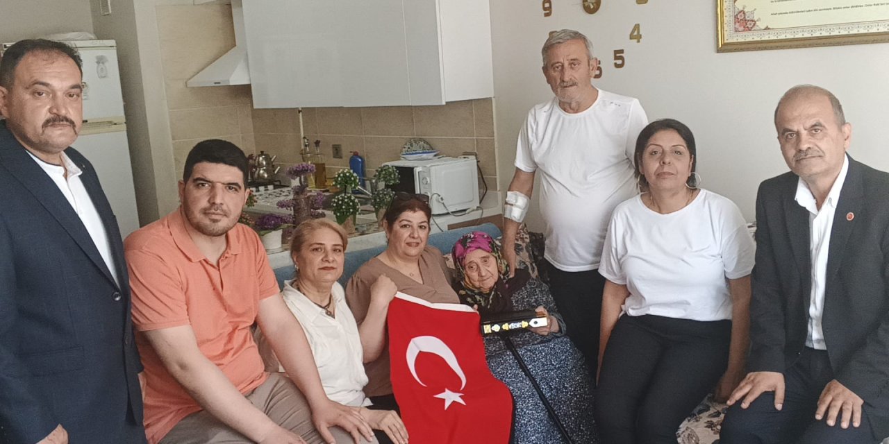 MHP’den şehit annesine ziyaret