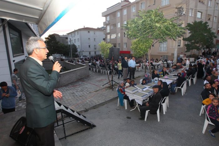 Köşklüçeşme sakinleri iftarda buluştu