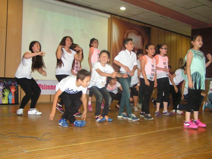 Koç Ortaokulu’nda yılsonu gösterisi