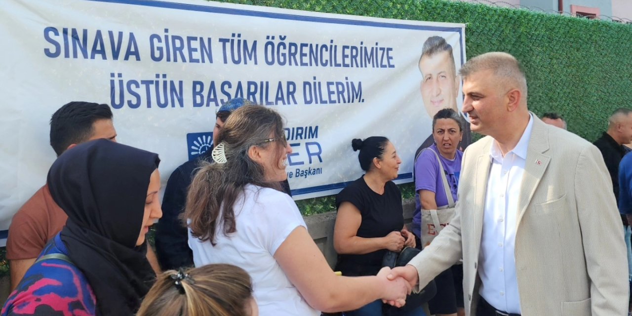 Sınava Giren Öğrencilere Başarılar Diledi