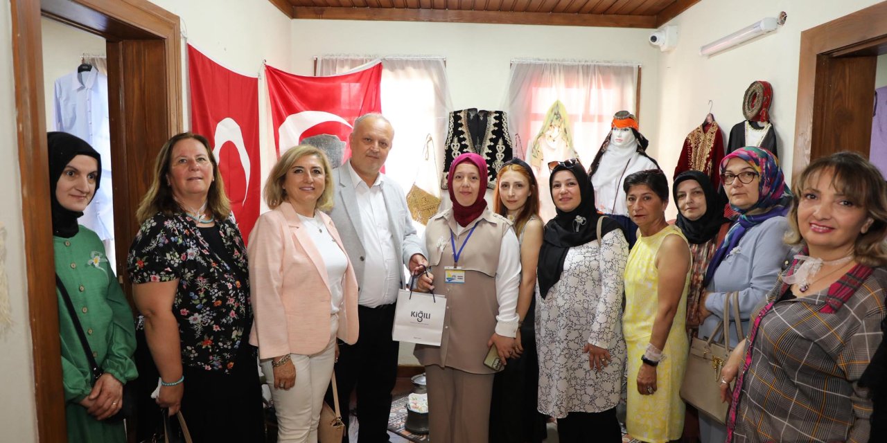 KARMEK Yıl Sonu Sergisi Ziyarete Açıldı