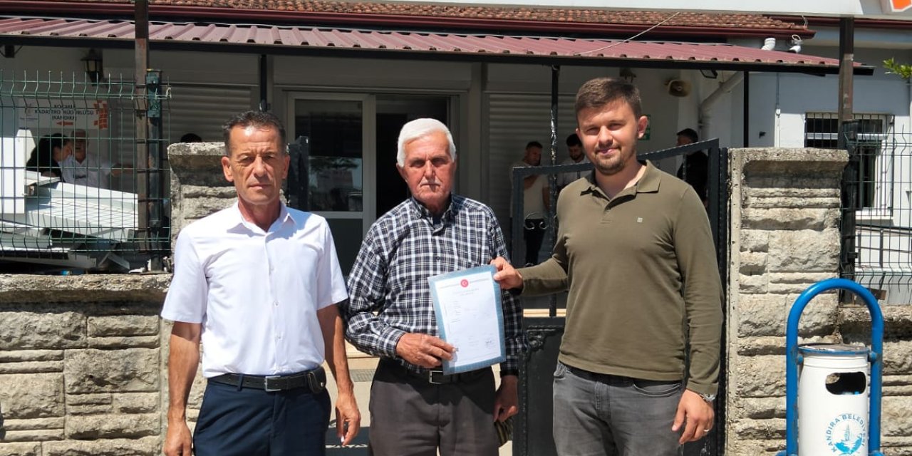 Vatandaş Mezarlık Alanını Bağışladı