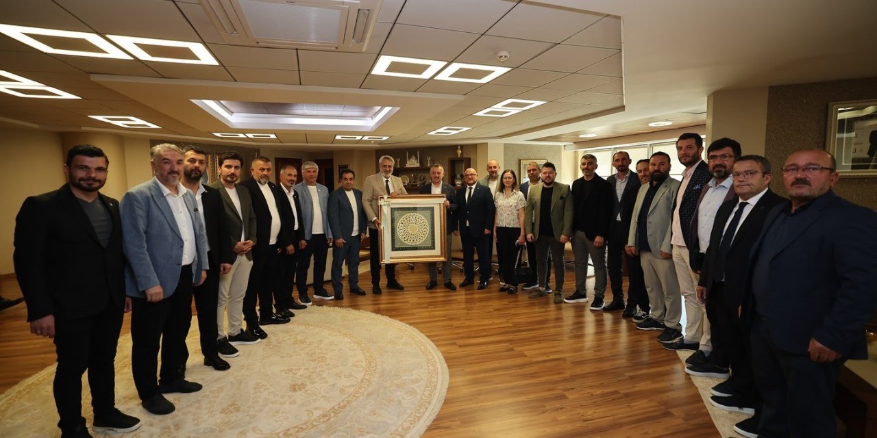 Büyükakın, federasyon başkanı ve yönetimini ağırladı