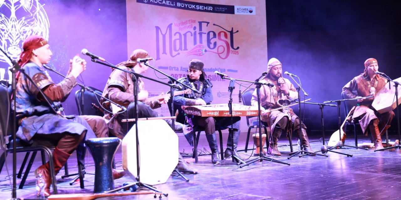 MARİFEST’te Turan Ethno-Folk Ensemble rüzgarı