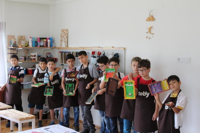 Kendi oyuncaklarını yaptılar