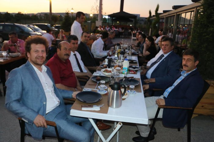 Ruhi Karaalp gazetecilerle iftarda buluştu
