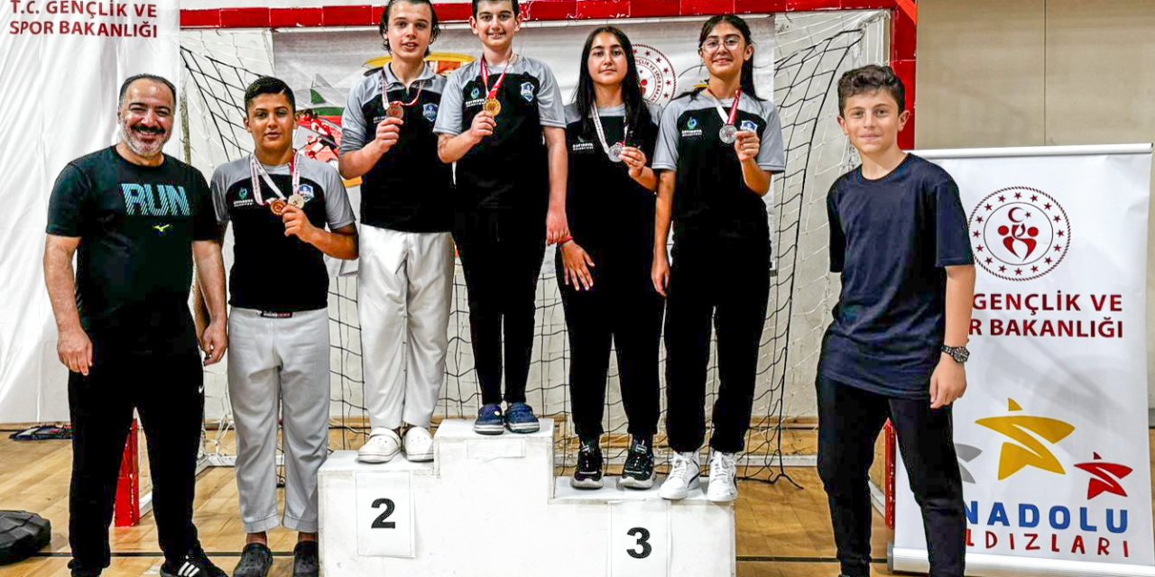 Çayırova Belediyesi Sporcuları Madalyalarla Döndü