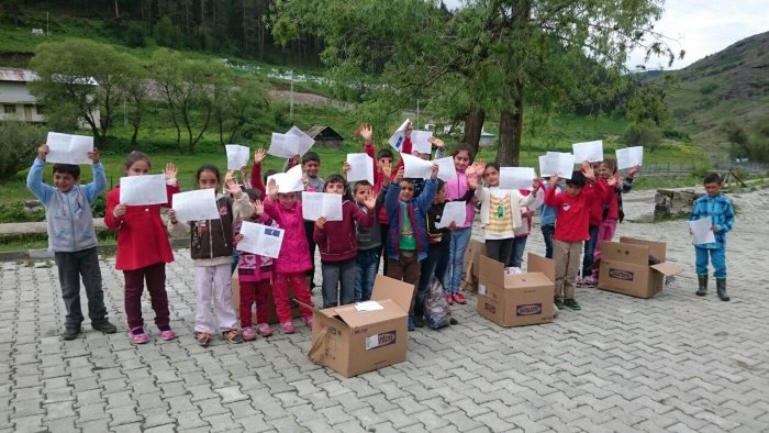 Şenkaya’ya yardım gönderdiler