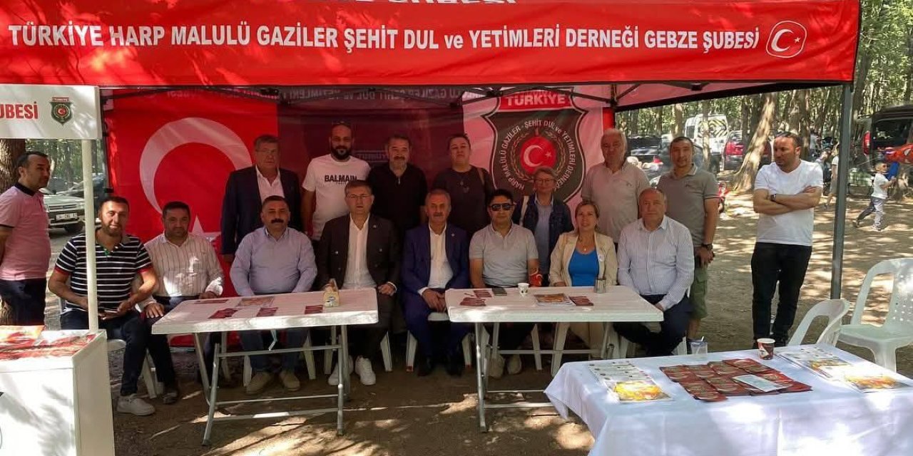 CHP, stant çalışmasını ziyaret etti