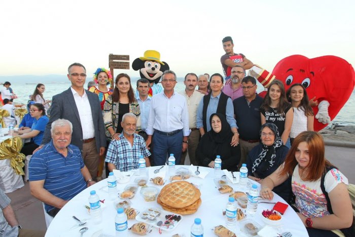 Şehit ve gazi yakınları iftara konuk oldu