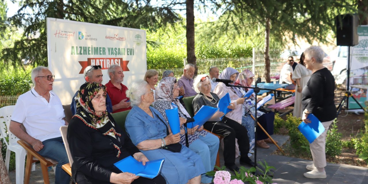 İzmit Alzheimer Yaşam Evi 4 Yaşını Kutladı