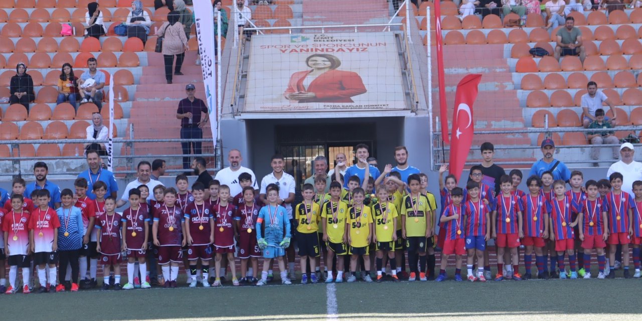 İzmit’in Kurtuluş Kupası coşkuyla tamamlandı