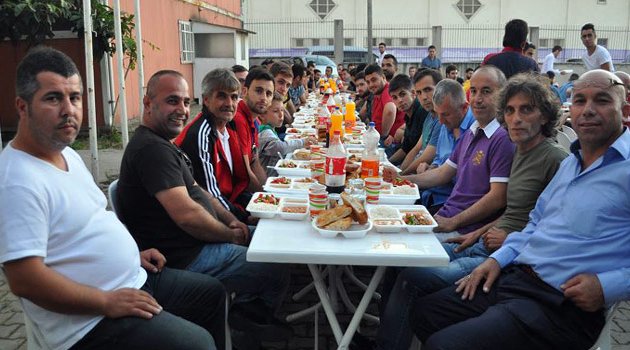 Yönetim, taraftarları ile iftarda buluşuyor