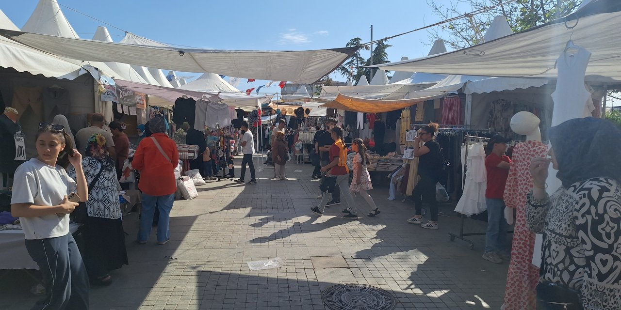 Kent Meydanı Hindistan’ı Aratmadı!