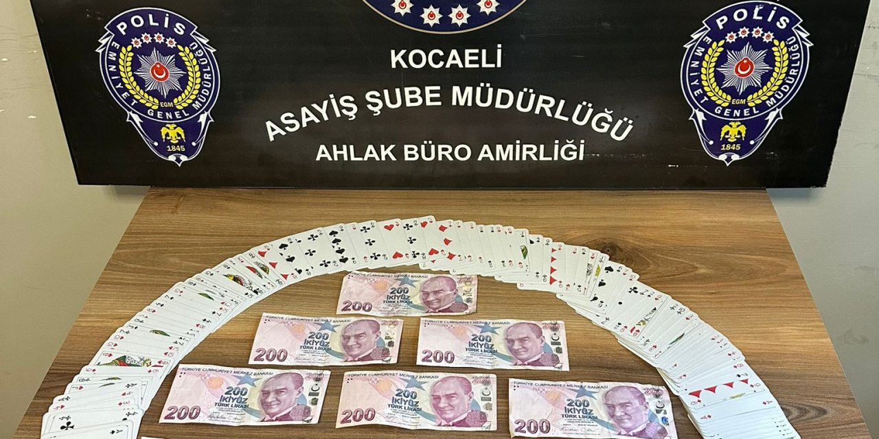 Derneğe  kumar baskını! 27 bin TL ceza kesildi, paraya el konuldu
