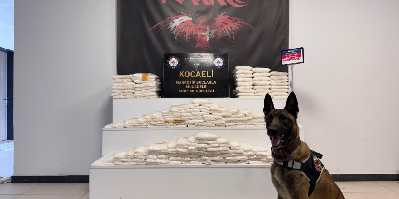 Durdurulan araçtan 82 kilo metamfetamin ele geçirildi