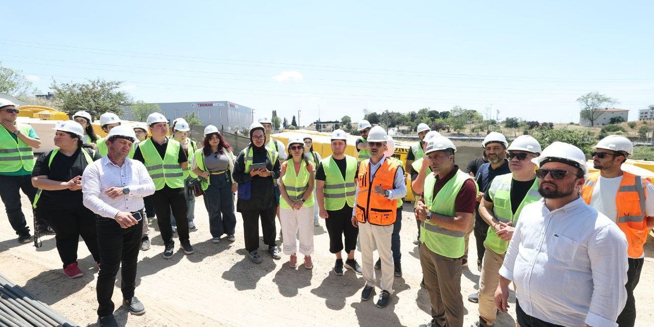 Çiftçi, geleceğin mühendislerine spor lisesini anlattı