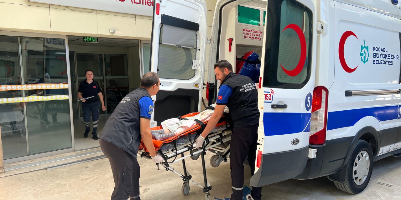 Büyükşehir’den 4 saatte 135 hasta transferi