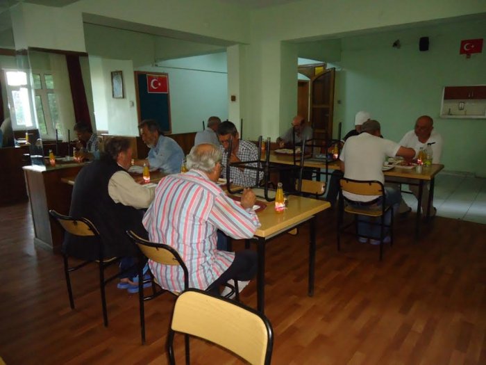 Konaklama Merkezi’nde misafirlere iftar ve sahur yemeği veriliyor