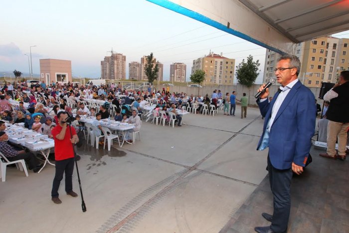 Kirazpınar sakinleri iftarda buluştu