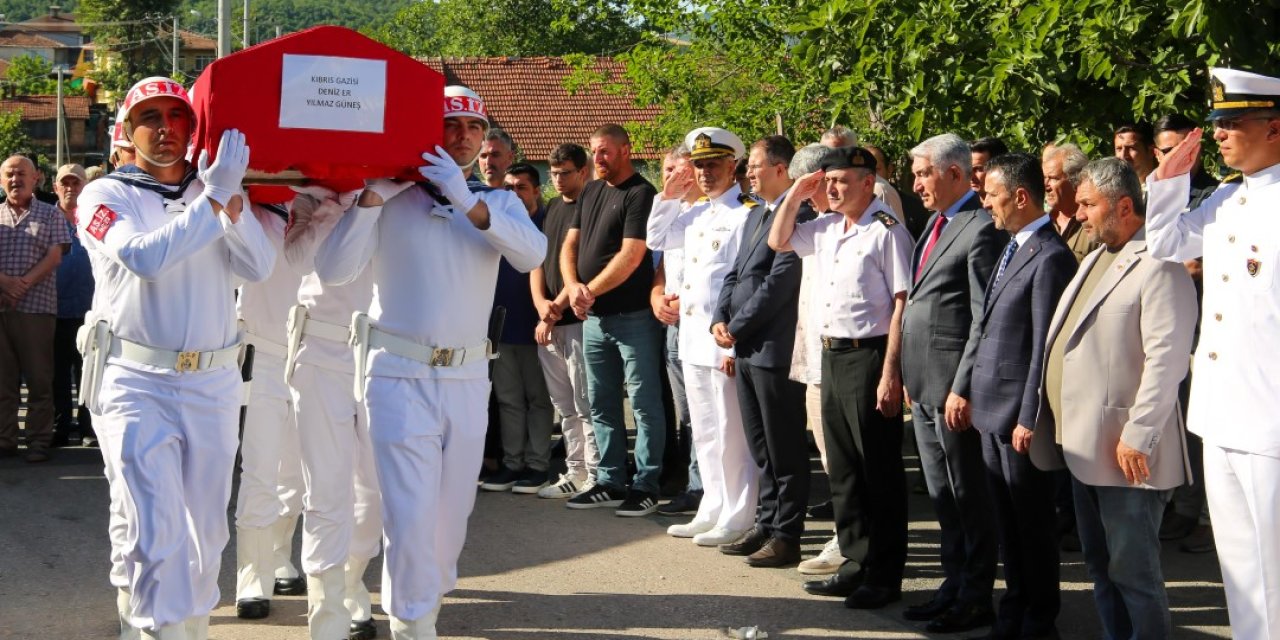 Vali Aktaş, Kıbrıs Gazisinin  Cenaze Törenine Katıldı